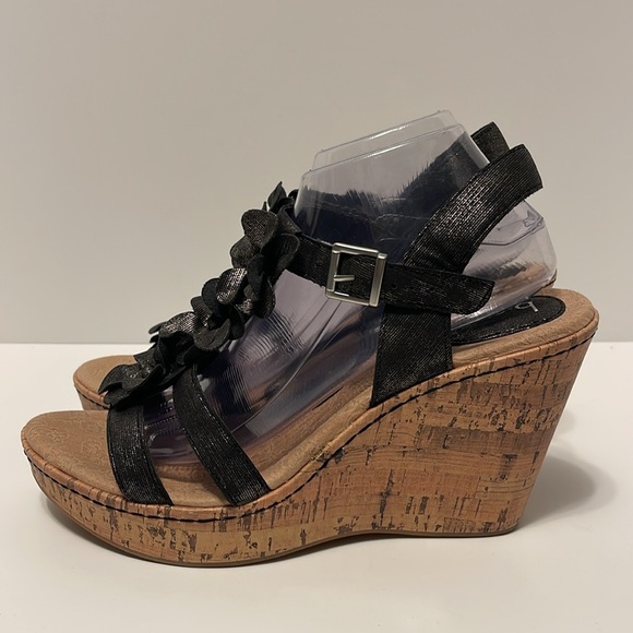 B.o.c Cork Wedge Sandals Women’s 11 M Black Flowers Metallic Buckle Closure - Picture 4 of 11